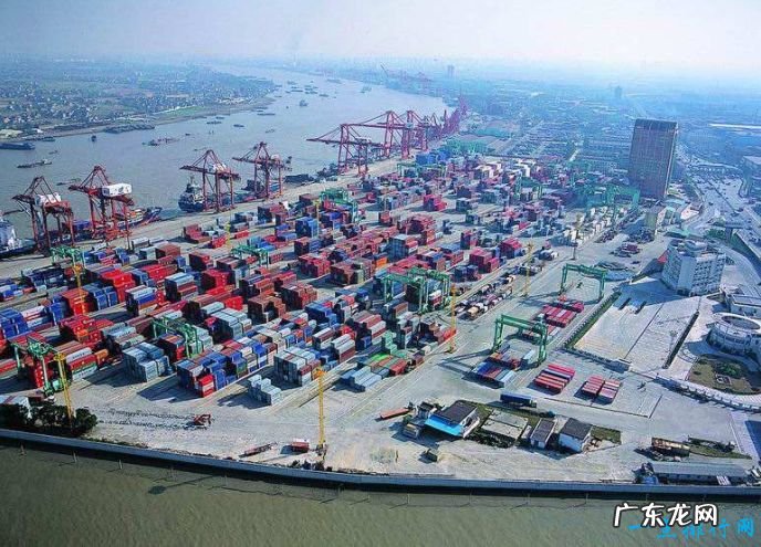 世界十大港口排行榜 中国占据七座!