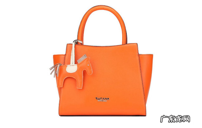国内十大女包品牌排行 稻草人排第一