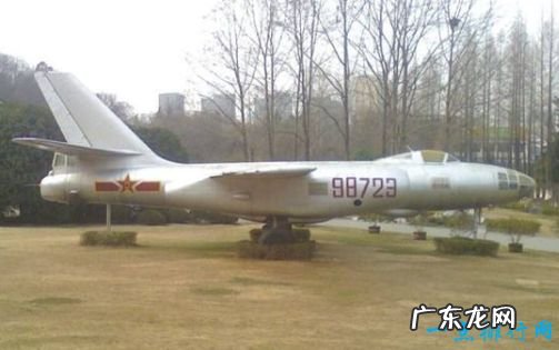 中国最先进的轰炸机 轰-6K型轰炸机比逆火强很多