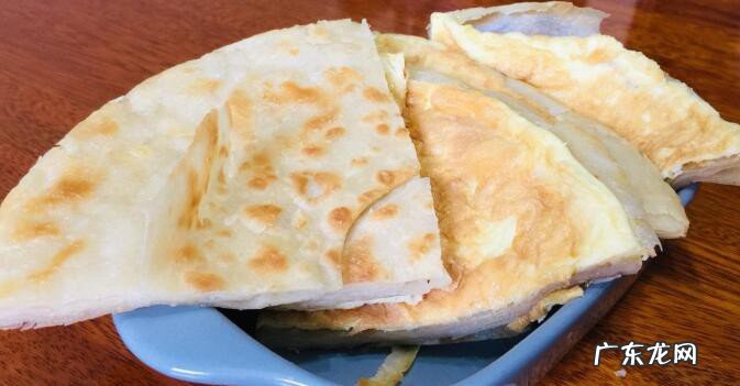 三伏烙饼摊蛋的做法