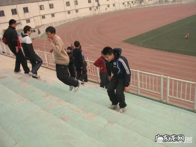 怎样通过练习提高立定跳远成绩?