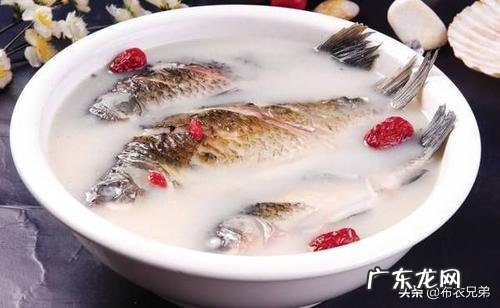 做鲫鱼汤都放什么?