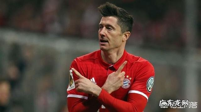 连续三个赛季进球超过40球,拜仁球员莱万是否已经是梅西C罗之后世界第三射手?