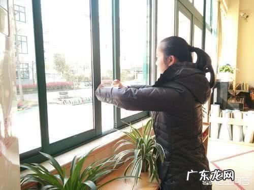 新冠肺炎期间是开窗通风好，还是关窗封闭好？