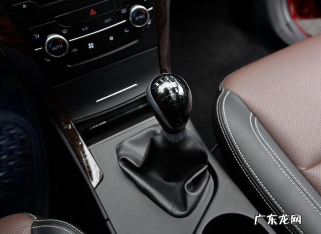 银行里办大额存款的人多起来了,是传统理财方式的回归吗