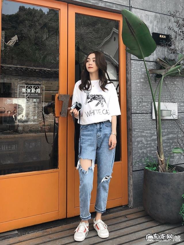 夏天有哪些好看的牛仔裤搭配呢?