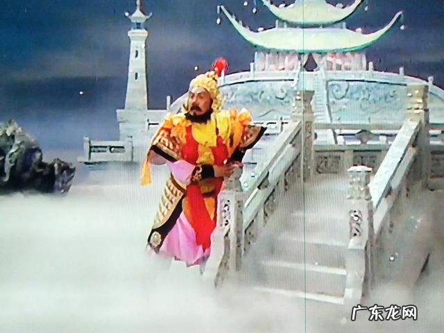 猪八戒凭借什么当上了净坛使者