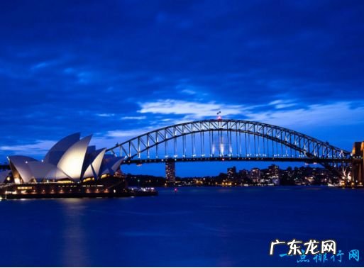 世界十大最美的桥梁 法国米洛大桥建在云端之上