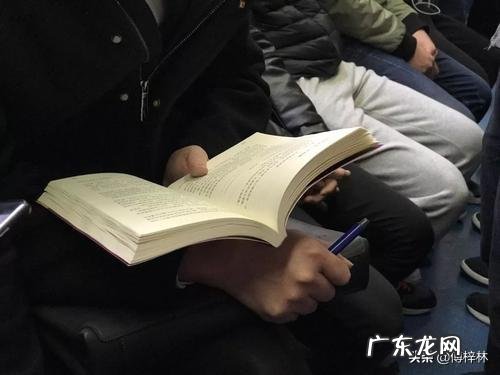 每天早上锻炼一个小时,读书一个小时,坚持下来会有什么变化?