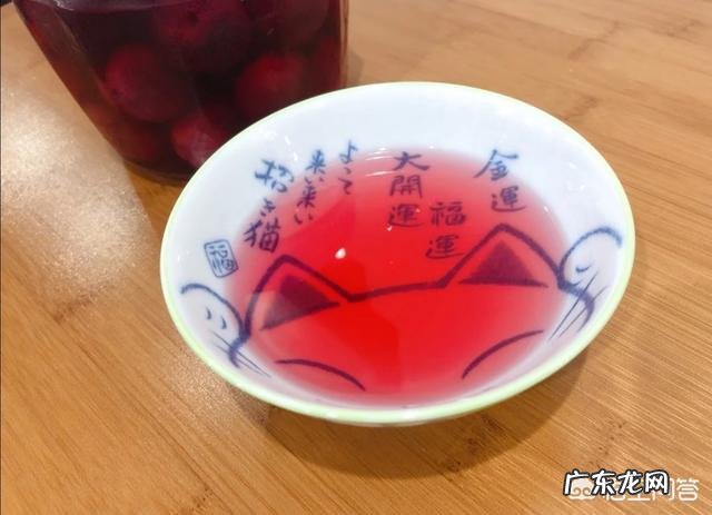 杨梅加酵母粉能发酵成酒吗?