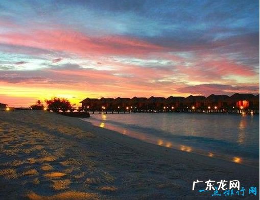 亚洲最小的国家 马尔代夫由1200多个小岛组成