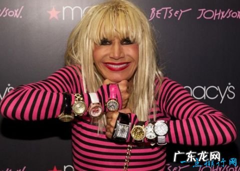 世界十大著名时装设计师 可可·香奈儿排第四