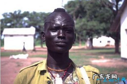 世界上最黑的人 南非婴儿黑出了新高度