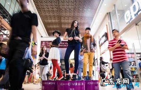 全球十大奇葩的特殊职业 专业拥抱者月薪上万元