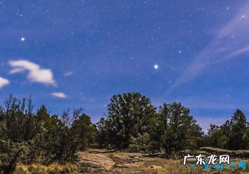 10颗天空中最亮的星星 天狼星是夜空中最亮的