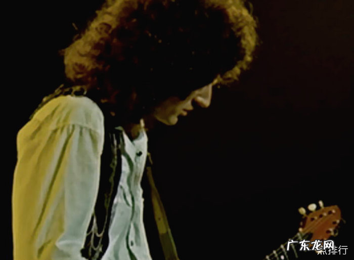 世界十大著名摇滚吉他手 吉米·亨德里克斯是吉他之神