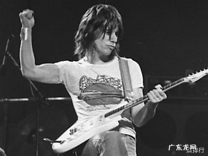 世界十大著名摇滚吉他手 吉米·亨德里克斯是吉他之神