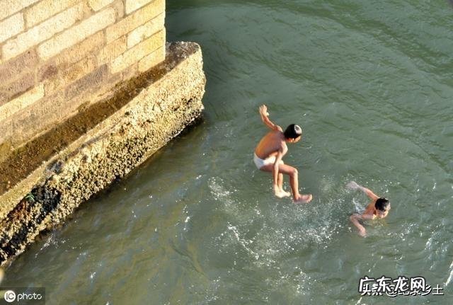 入伏,一伏、二伏、三伏,具体哪一天开始,是怎么推算的?在农村有什么风俗和习惯吗?