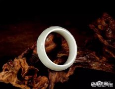 和田玉手镯什么颜色好？