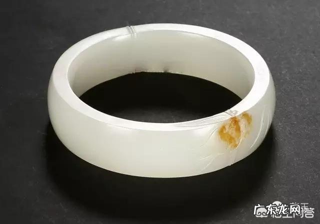 和田玉手镯什么颜色好?