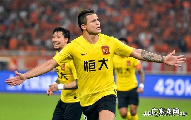 国足新名单出炉，两悍将入选引争议，四大遗珠里皮为何视而不见？