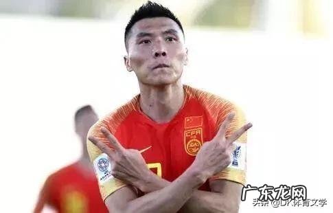 国足新名单出炉,两悍将入选引争议,四大遗珠里皮为何视而不见?