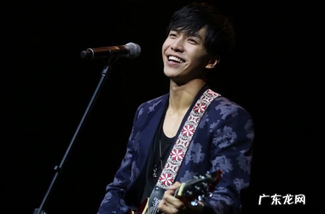 韩国十大热门男歌手 权志龙位居第一