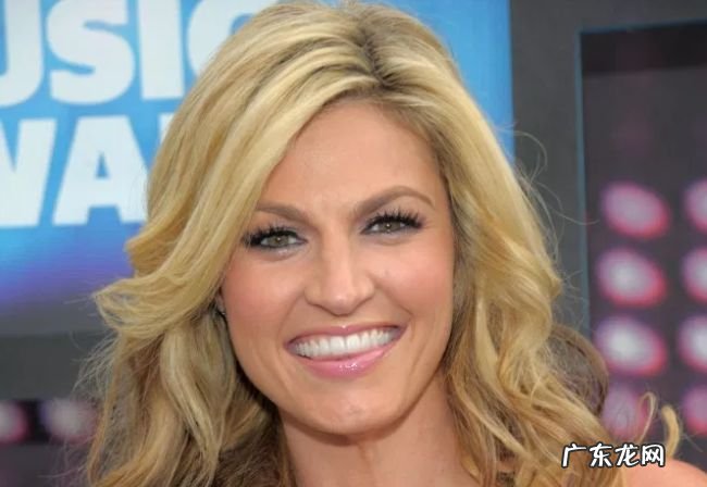 全球十大最美体育女记者 艾琳·安德鲁斯位居榜首