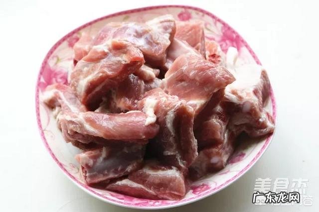 莲藕排骨汤该怎么做?