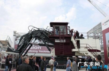 重约889吨 最大的矿车 比塞洛斯RH400