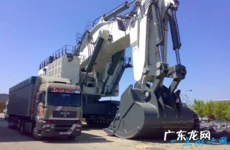 重约889吨 最大的矿车 比塞洛斯RH400