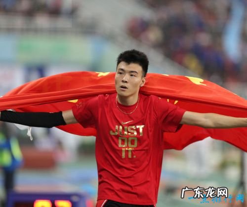 跳远世界纪录——男子8.95米女子7.52米无人能破