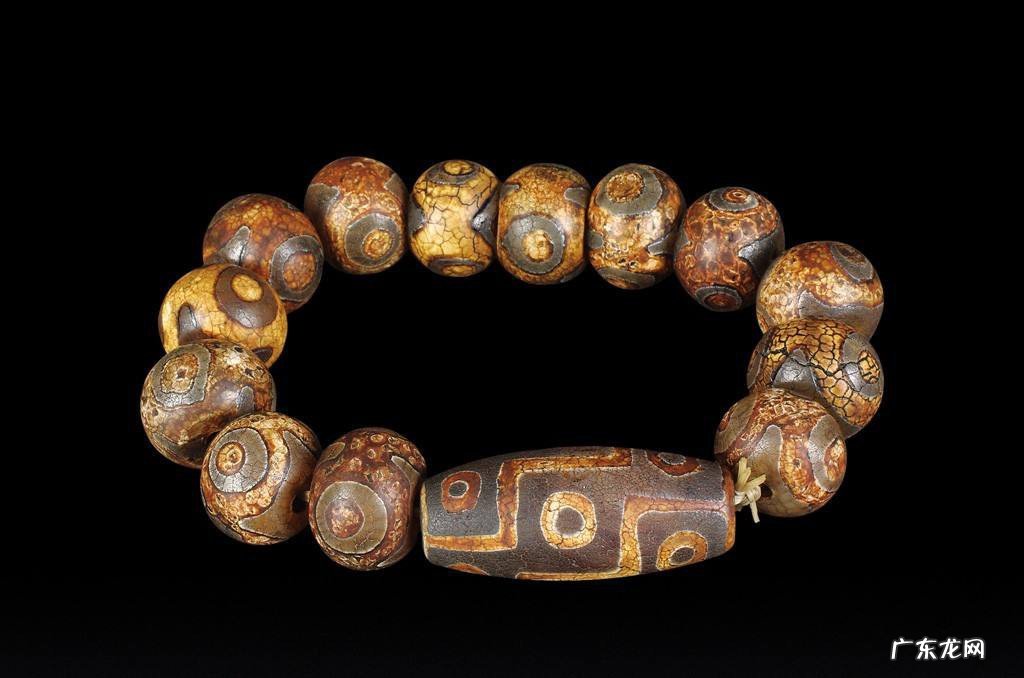 玛瑙天珠和天珠的区别