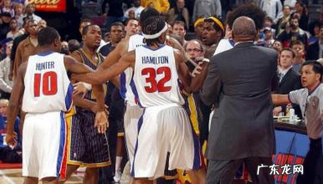 Nba十大打架事件 最严重的被凑出了脑浆