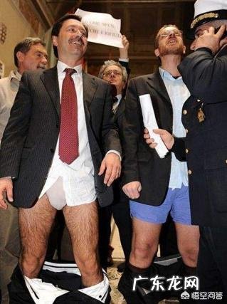 为什么健身房很多都是上身强壮下身瘦弱的，是腿难练的原因吗