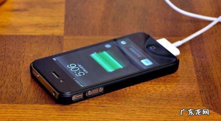新手机电池如何充电