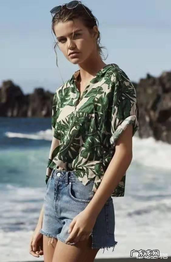 碎花衬衫的原始版“爸爸衫”应该如何搭配?