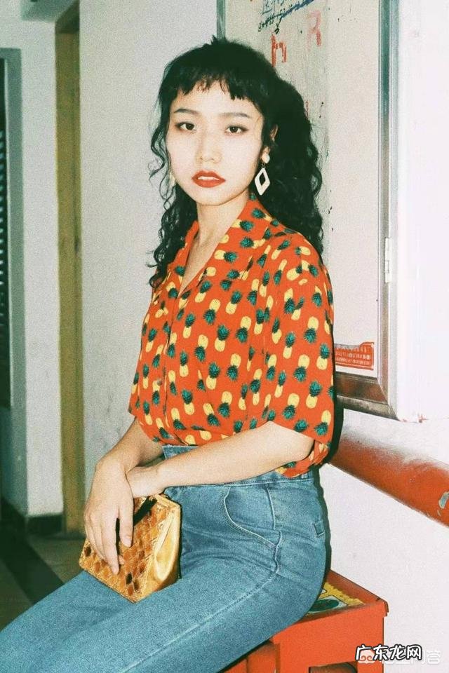 碎花衬衫的原始版“爸爸衫”应该如何搭配?