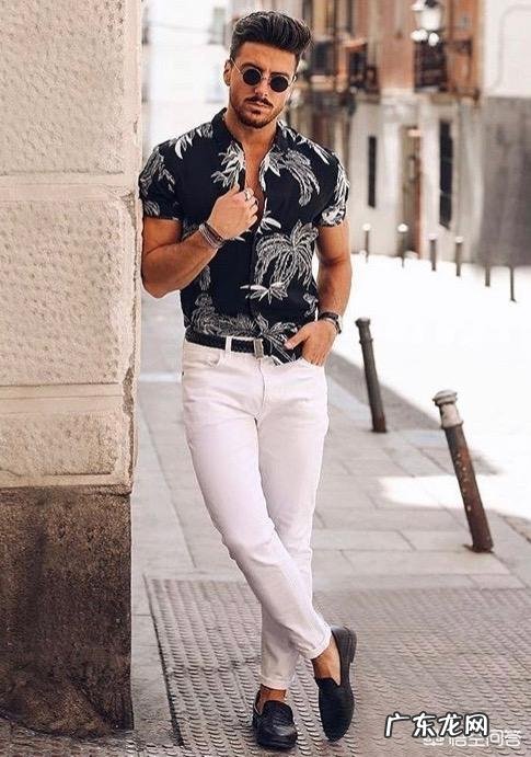 碎花衬衫的原始版“爸爸衫”应该如何搭配?