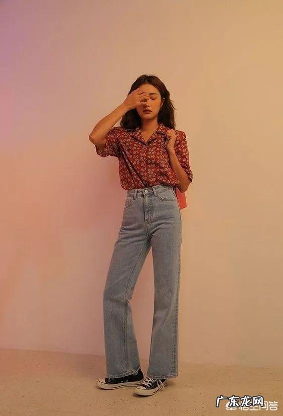 碎花衬衫的原始版“爸爸衫”应该如何搭配?