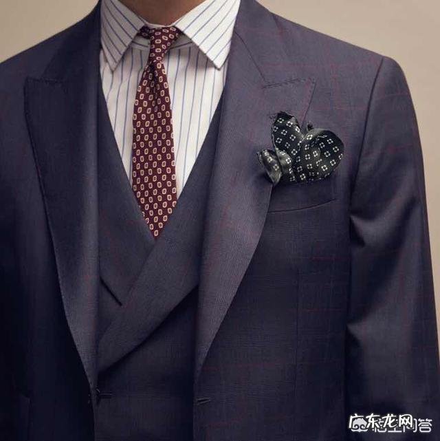 公司领导要求所有女员工上班穿高跟鞋丝袜,这个要求合理吗