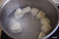 煮速冻馄饨用冷水还是热水