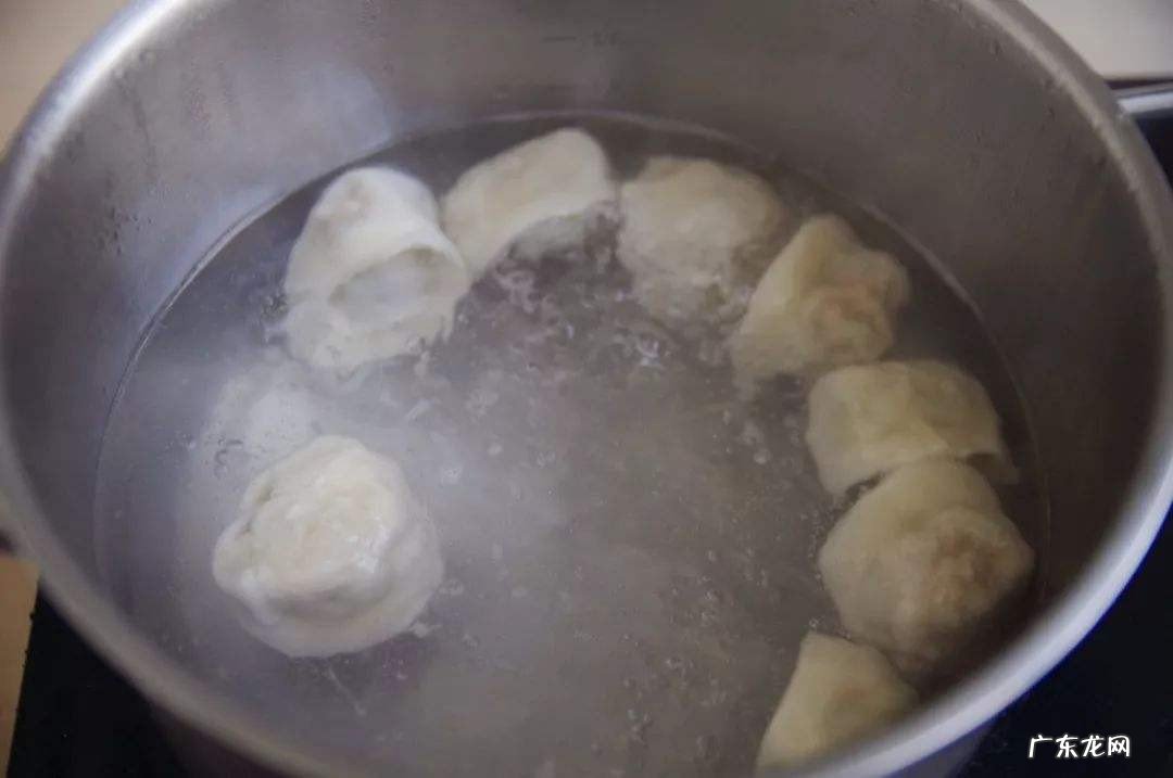 煮速冻馄饨用冷水还是热水