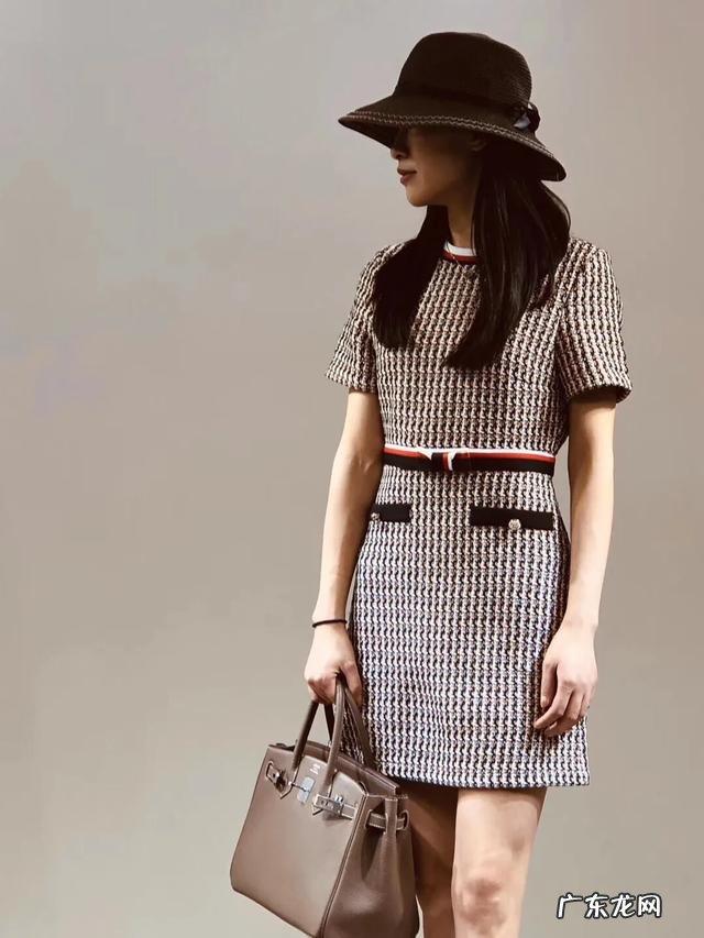 有没有好看的长裙或连衣裙推荐?