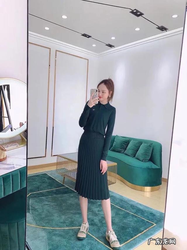 有没有好看的长裙或连衣裙推荐?