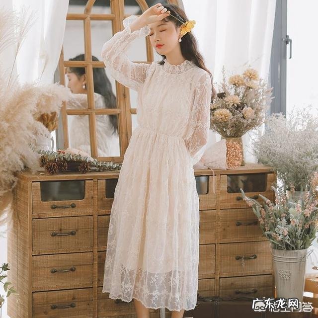 有没有好看的长裙或连衣裙推荐？