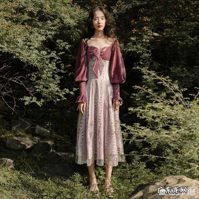 有没有好看的长裙或连衣裙推荐？