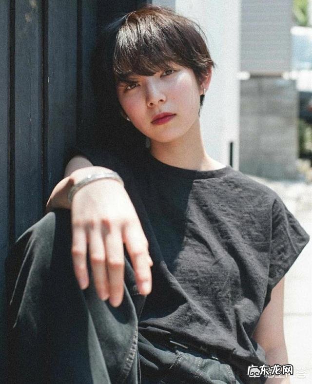 我是女生特别喜欢中性风发型,有没有值得推荐的短发发型?