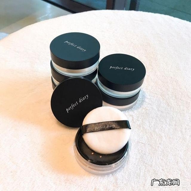 什么牌子的蜜粉控油效果好？