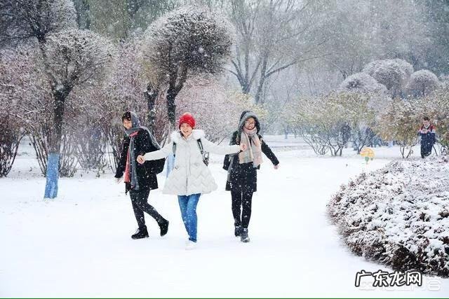 北方近几年很少见下雪,但是现在的冬季南方却在下雪,为什么呢?